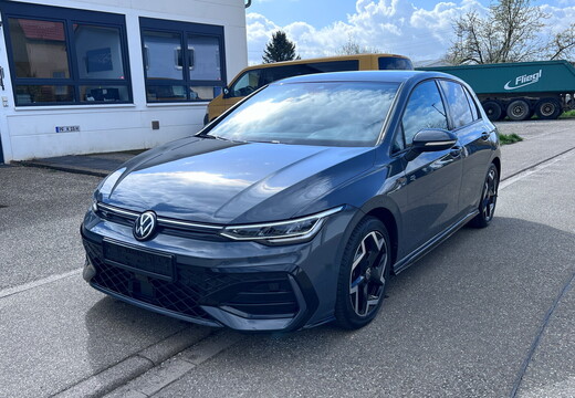 1586		VW Golf 8.5 Lim. 1.5eTSI DSG R-line *2025* nvl. Génération	150	Aut.	gris	 33.200 	06.2025	W239736